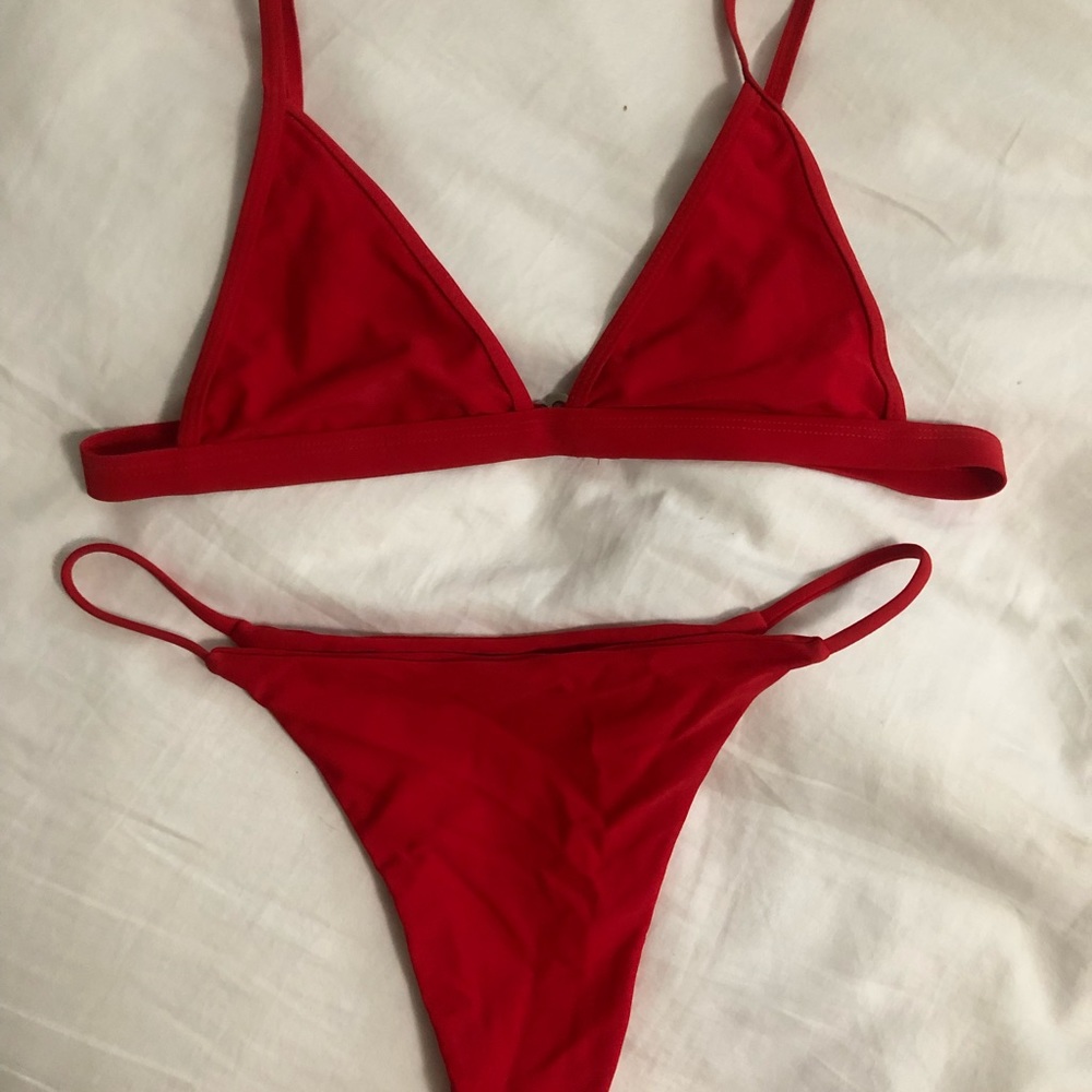 Red Top triangle Bikini - Picture 6 of 7